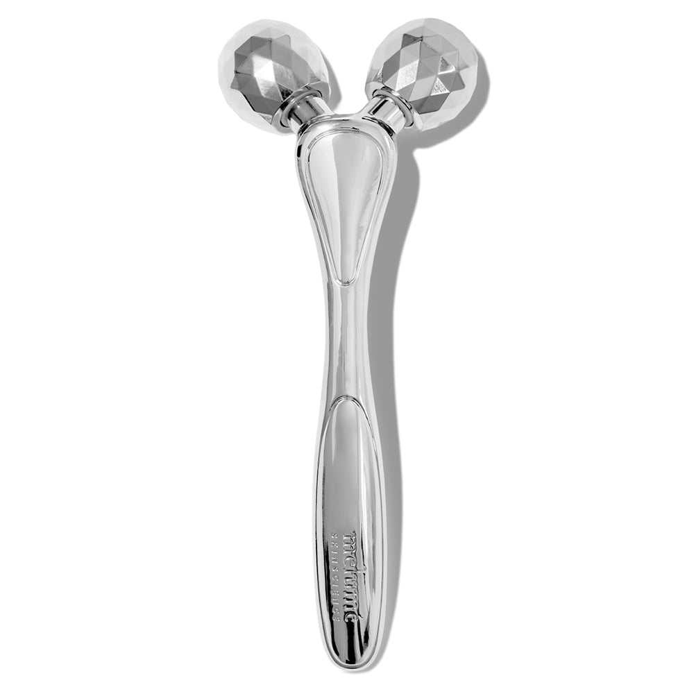 image packshot of contouring facial roller